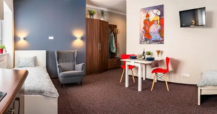 By Square דירה ביטום