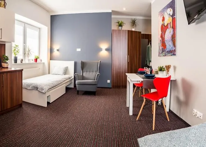 By Square דירה *