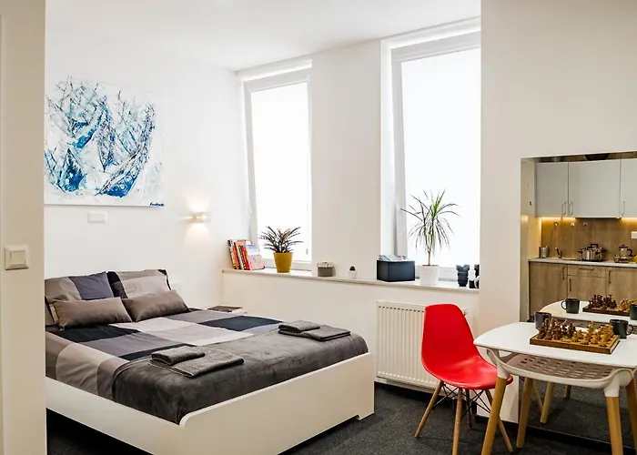 By Square דירה ביטום