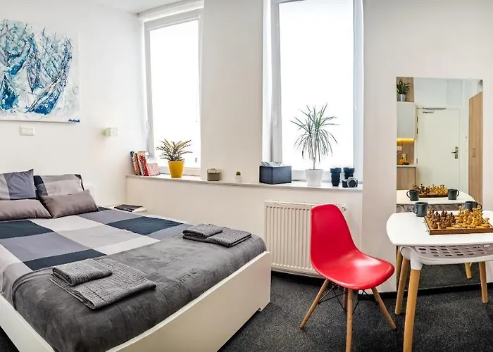 דירה By Square *