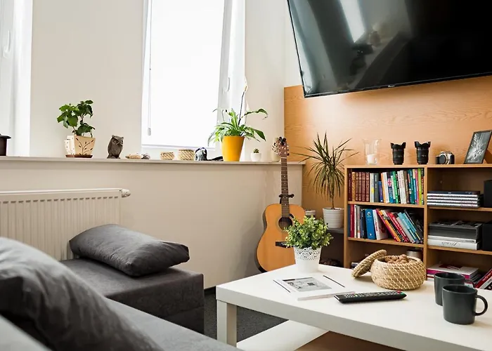 By Square * ביטום