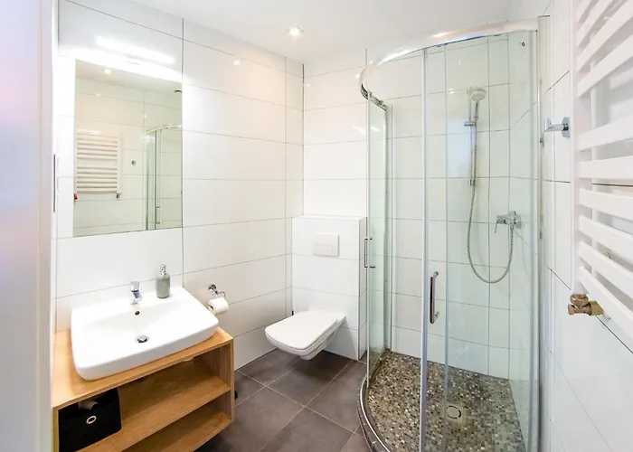 By Square * ביטום